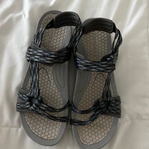 Women’s sandal
